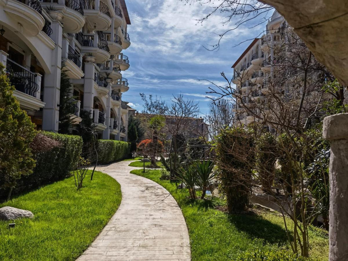 Harmony Suitеs Apartment 써니비치 외부 사진